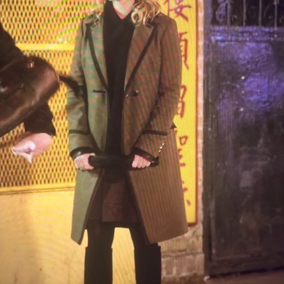 ISO In Search Of coat - Picture 7 of 7